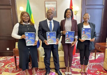 Diaspora gabonaise : La Commission de Campagne de sensibilisation pour le Référendum reçue par l’Ambassadeur du Gabon en Chine