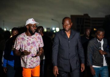 Gabon : Visite nocturne du Président Oligui Nguema auprès des déguerpis de Plaine Orety