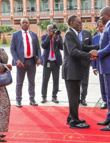 Brice Clotaire Oligui Nguema en Guinée Equatoriale : Analyse d’un séjour diplomatique placé sous le signe du renforcement de la fraternité entre les deux États.
