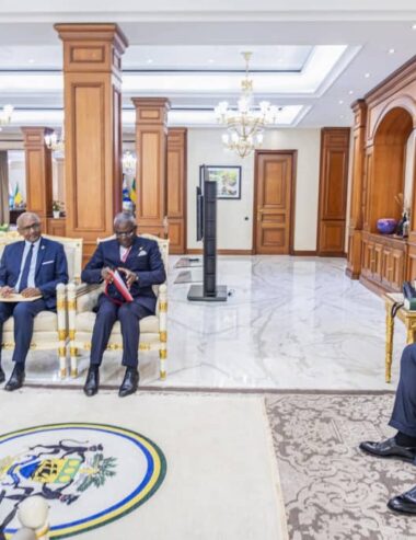 Le Gabon au cœur de la diplomatie régionale : Oligui Nguema s’entretient avec les envoyés de Sassou Nguesso et Obiang Nguema.