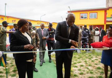 Gabon : Le Président Oligui Nguema rénove la cité résidentielle des sapeurs-pompiers de Nomba