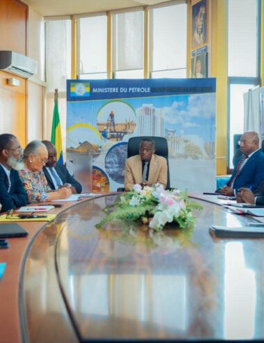 Le Secteur pétrolier gabonais face à la menace de grève : Un accord entre le gouvernement et les syndicats apaise la tension