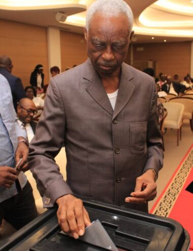 Crise municipale à Libreville : Eugène Mba élu pour tourner la page