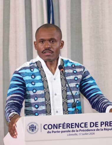 Le récit d’une première année de pouvoir : la stratégie politique de la Présidence