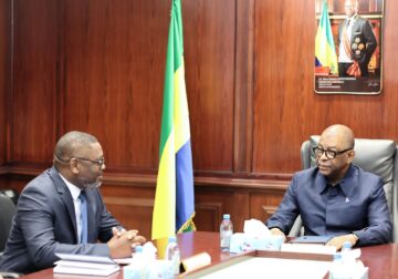 Alexandre Barro Chambrier reçoit le président de l’Ordre gabonais des architectes : l’architecture et l’accessibilité au cœur des échanges